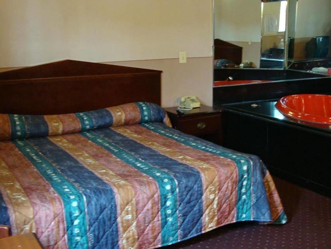 Riviera Motor Inn Brooklyn Нью-Йорк Екстер'єр фото