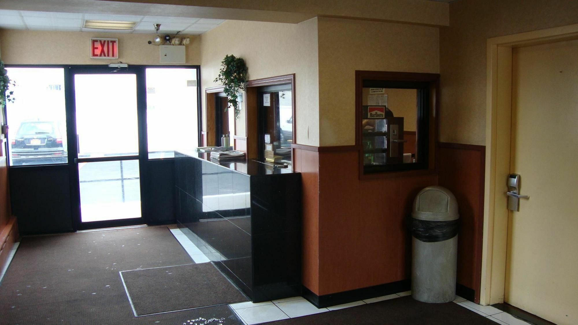 Riviera Motor Inn Brooklyn Нью-Йорк Екстер'єр фото